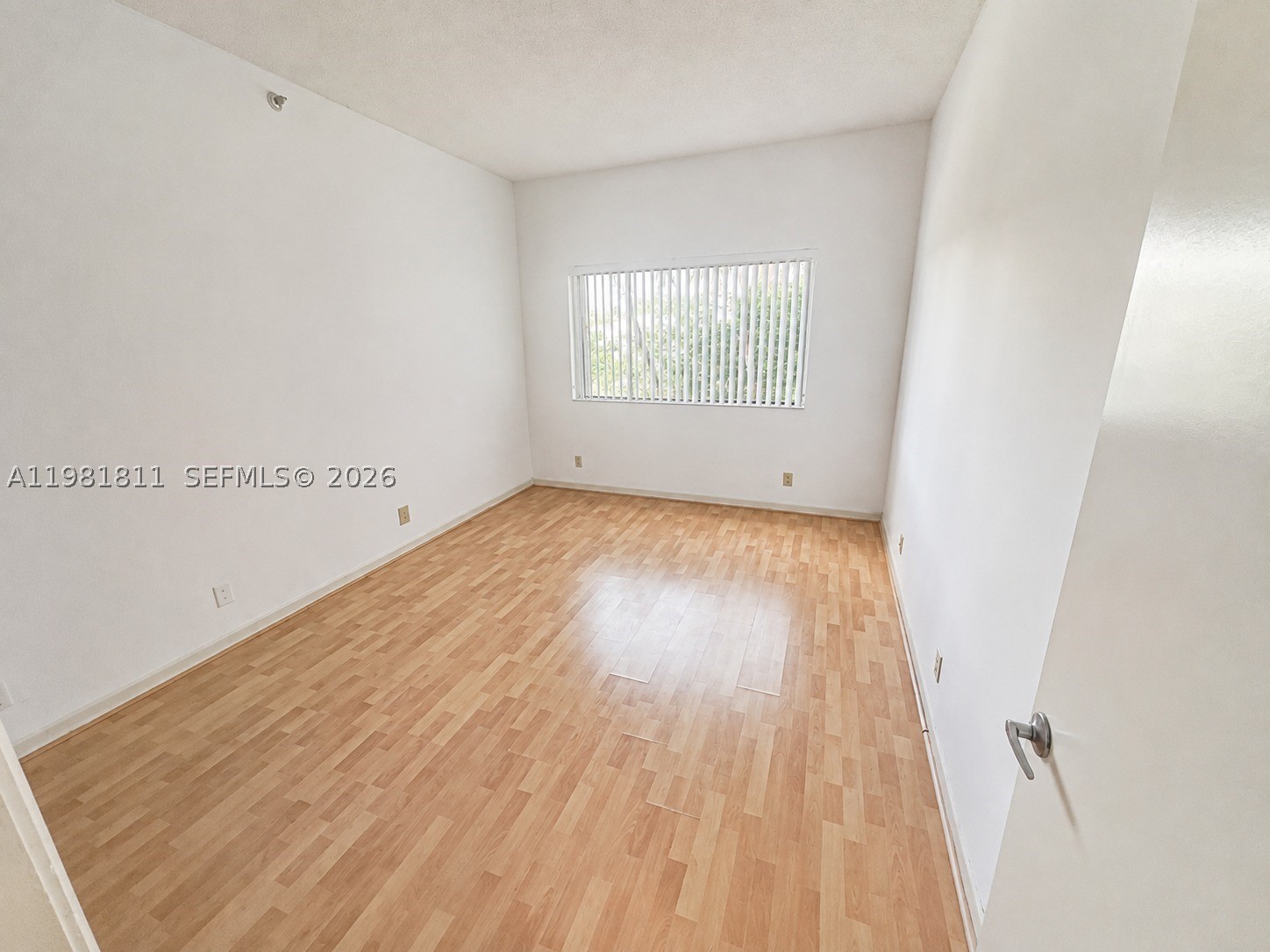 8816 Collins Ave 105 Property Photo 9