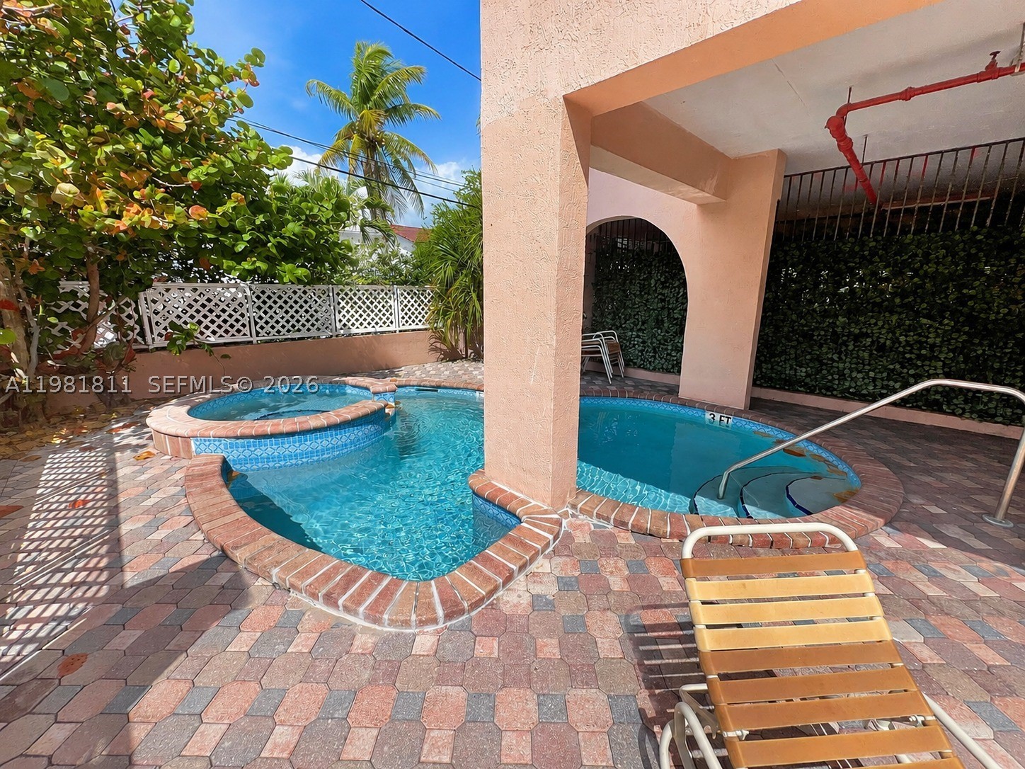 8816 Collins Ave 105 Property Photo 24