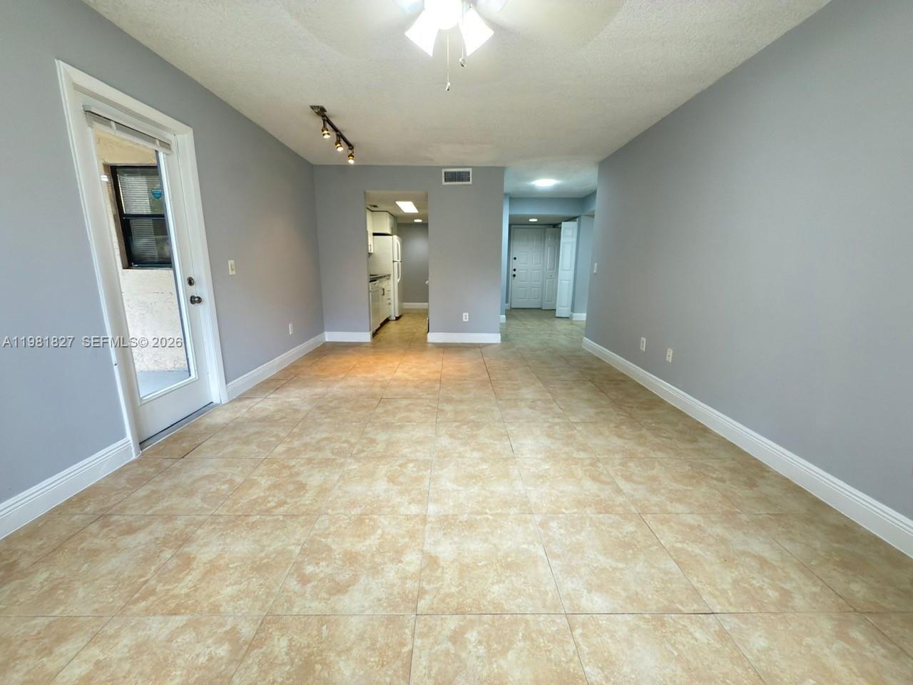 4521 W Mcnab Rd 11 Property Photo 6