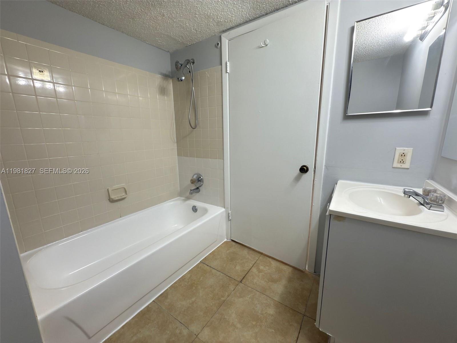 4521 W Mcnab Rd 11 Property Photo 9