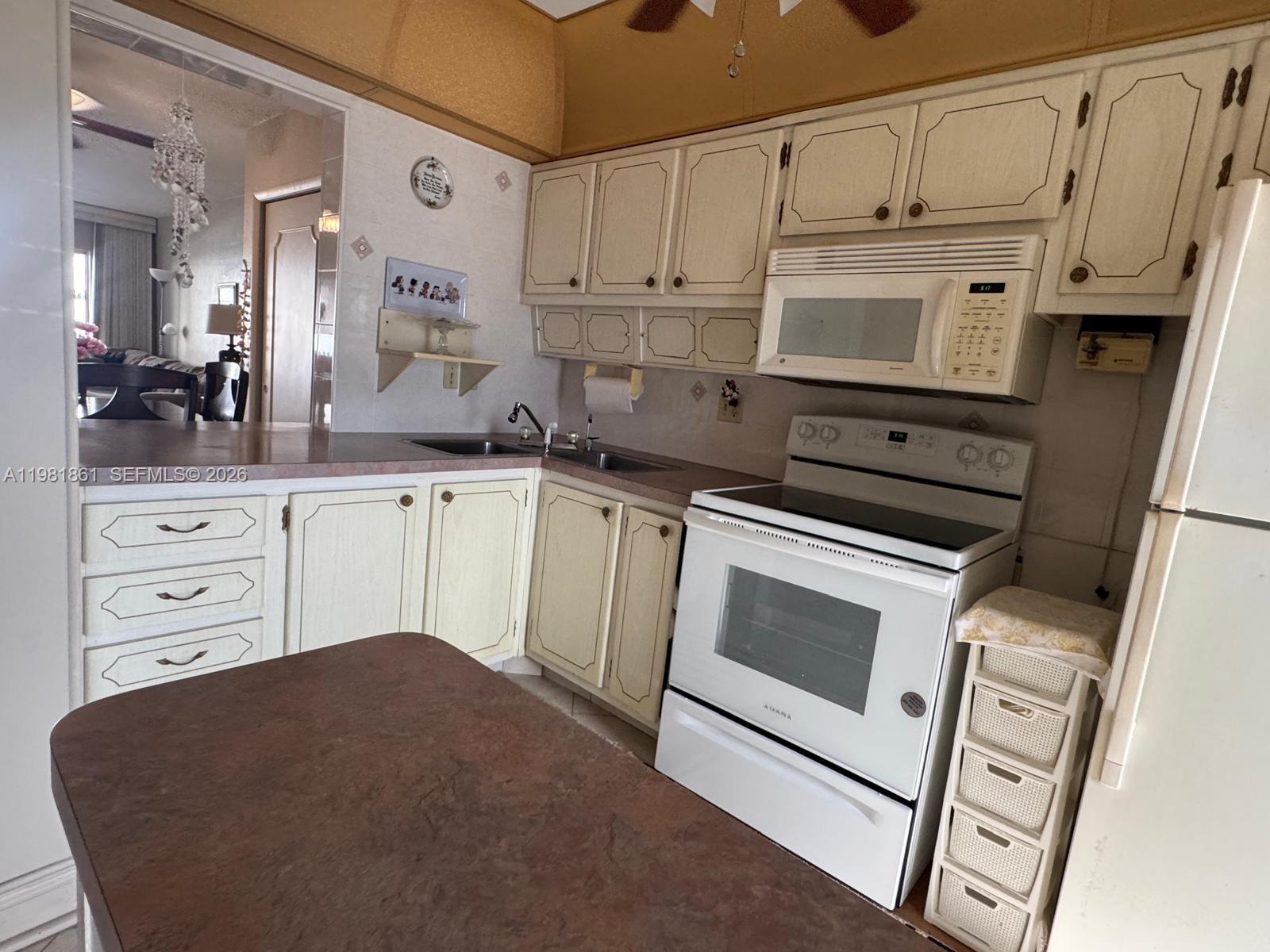 450 Paradise Isle Blvd 209 Property Photo 7