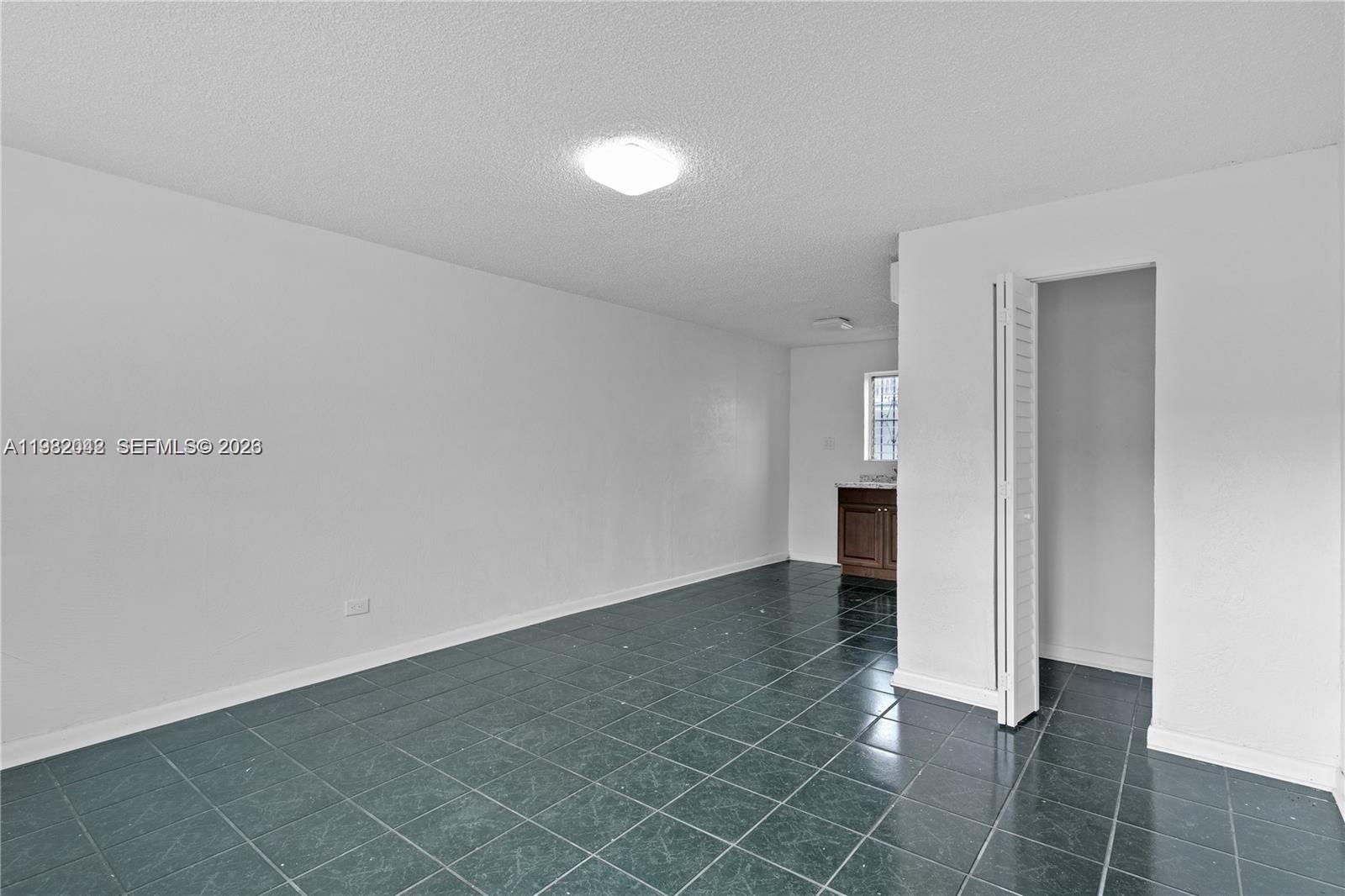 1445 Nw 2nd Ave 3 Property Photo 11