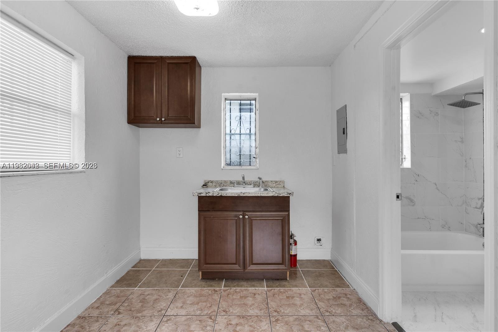 1445 Nw 2nd Ave 3 Property Photo 14