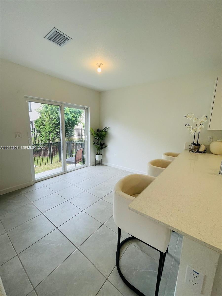 5000 Sw 37th St Property Photo 11