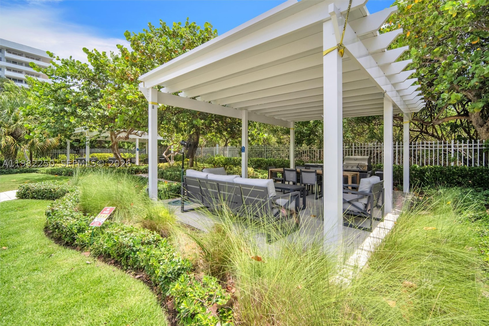 199 Ocean Lane Dr 1009 Property Photo 25