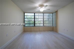 1713 Whitehall Dr 302 Property Photo 4