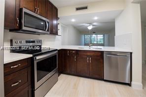 1713 Whitehall Dr 302 Property Photo 11