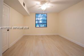 1713 Whitehall Dr 302 Property Photo 19