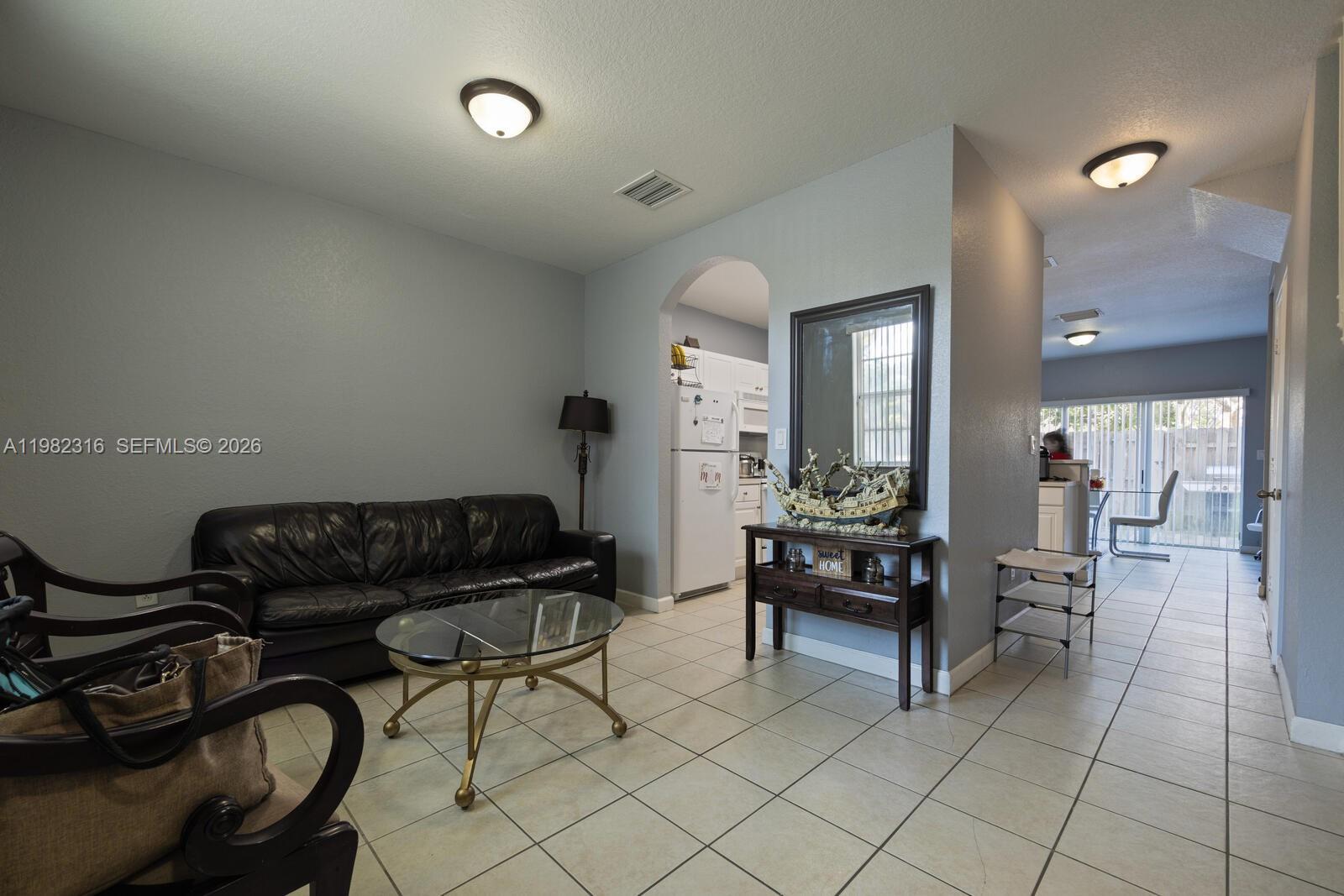 3335 Ne 13th Cir Dr 105-27 Property Photo 4