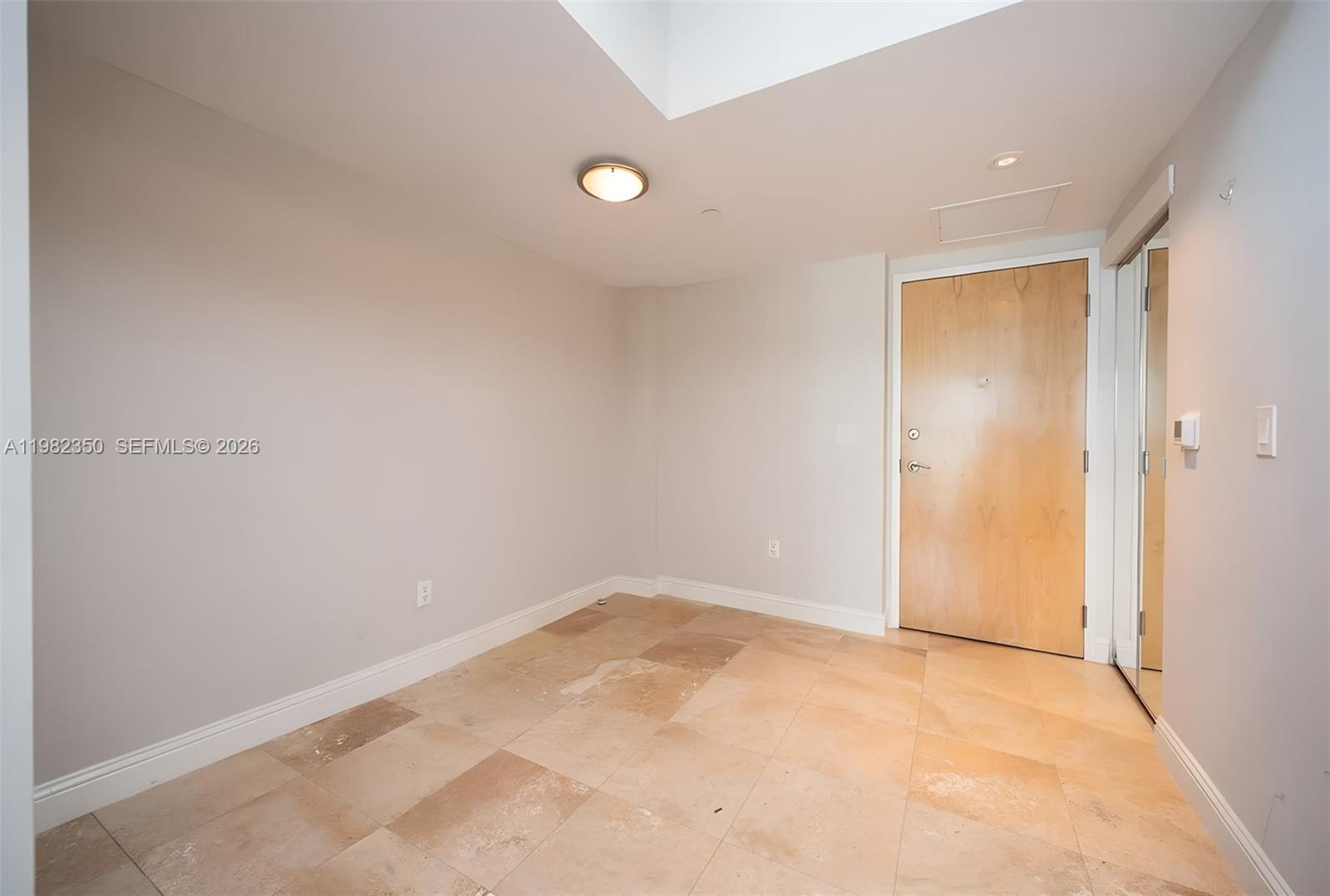 350 S Miami 1709 Property Photo 6