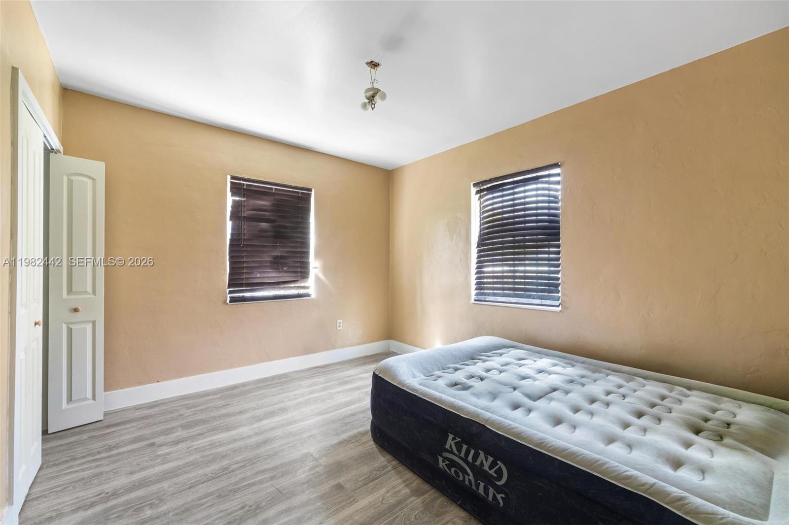 6223 Nw Miami Pl Property Photo 10