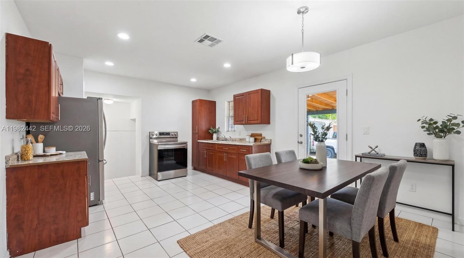 6223 Nw Miami Pl Property Photo 31