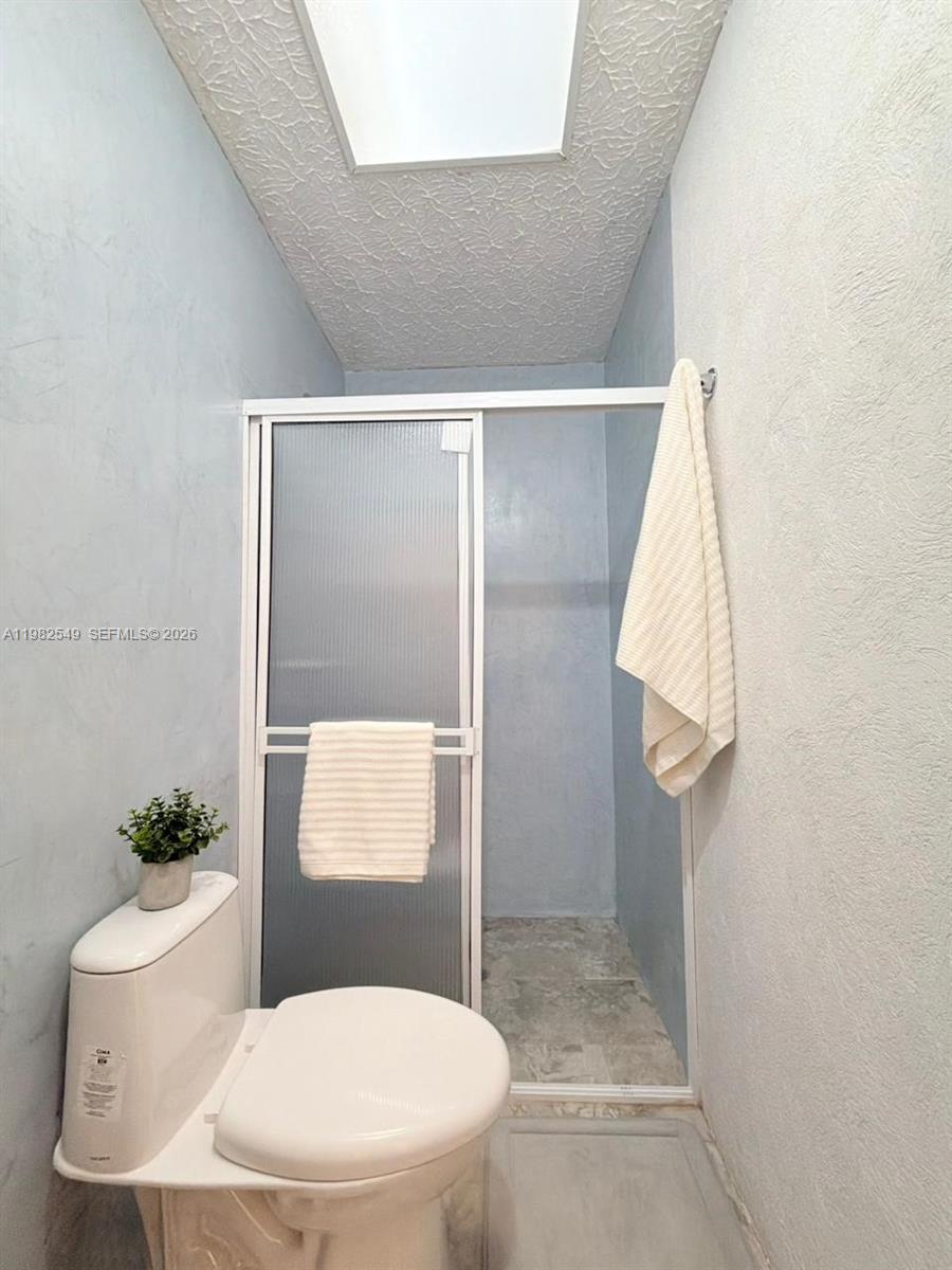 A11982549 Property Photo 15