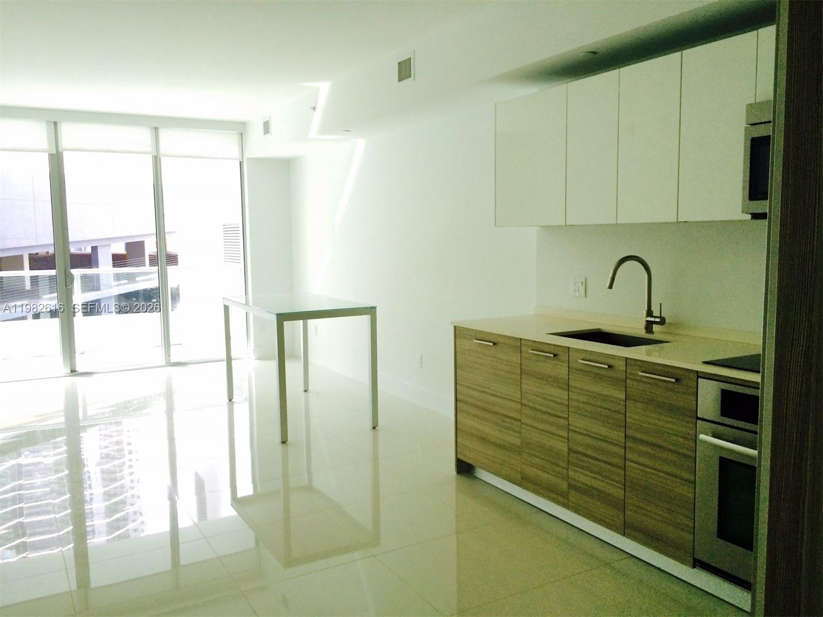 1300 Brickell Bay Dr 1100 Property Photo 2