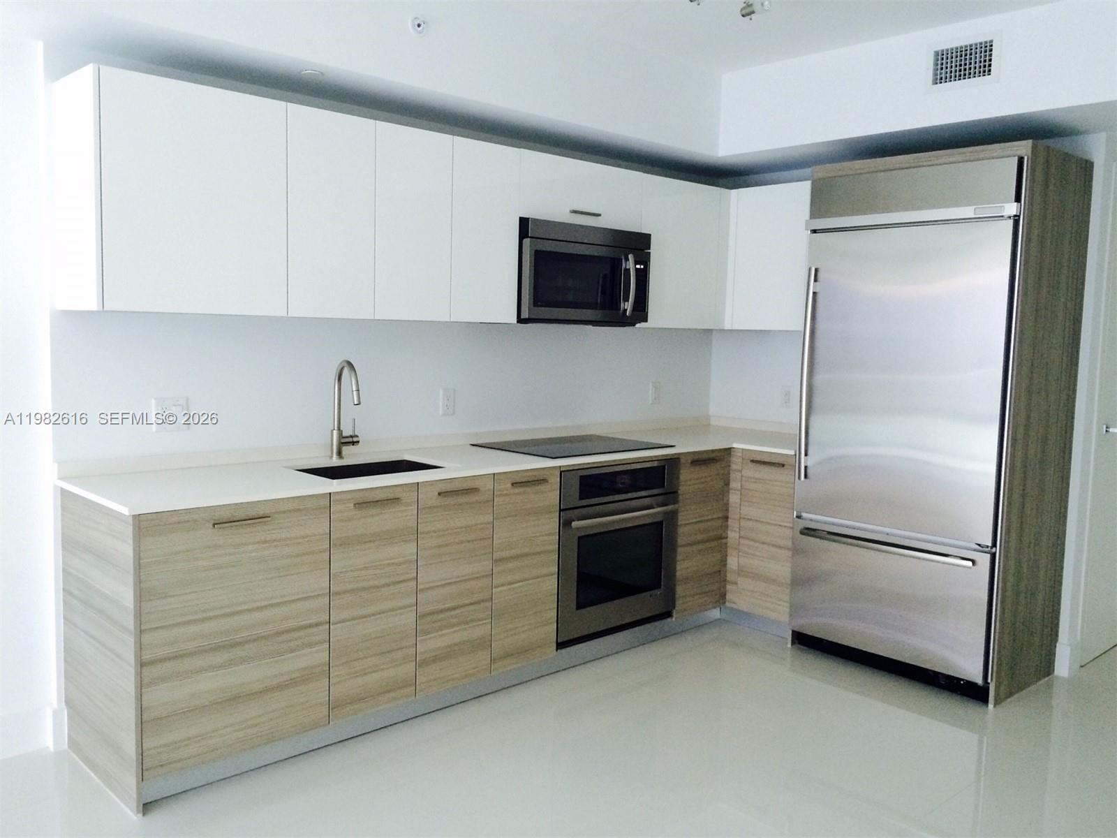 1300 Brickell Bay Dr 1100 Property Photo 3