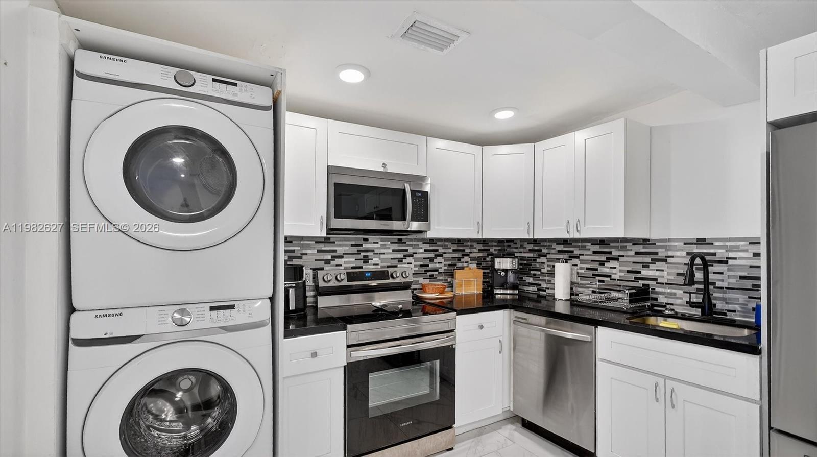 2845 Sw 67th Ave Property Photo 13