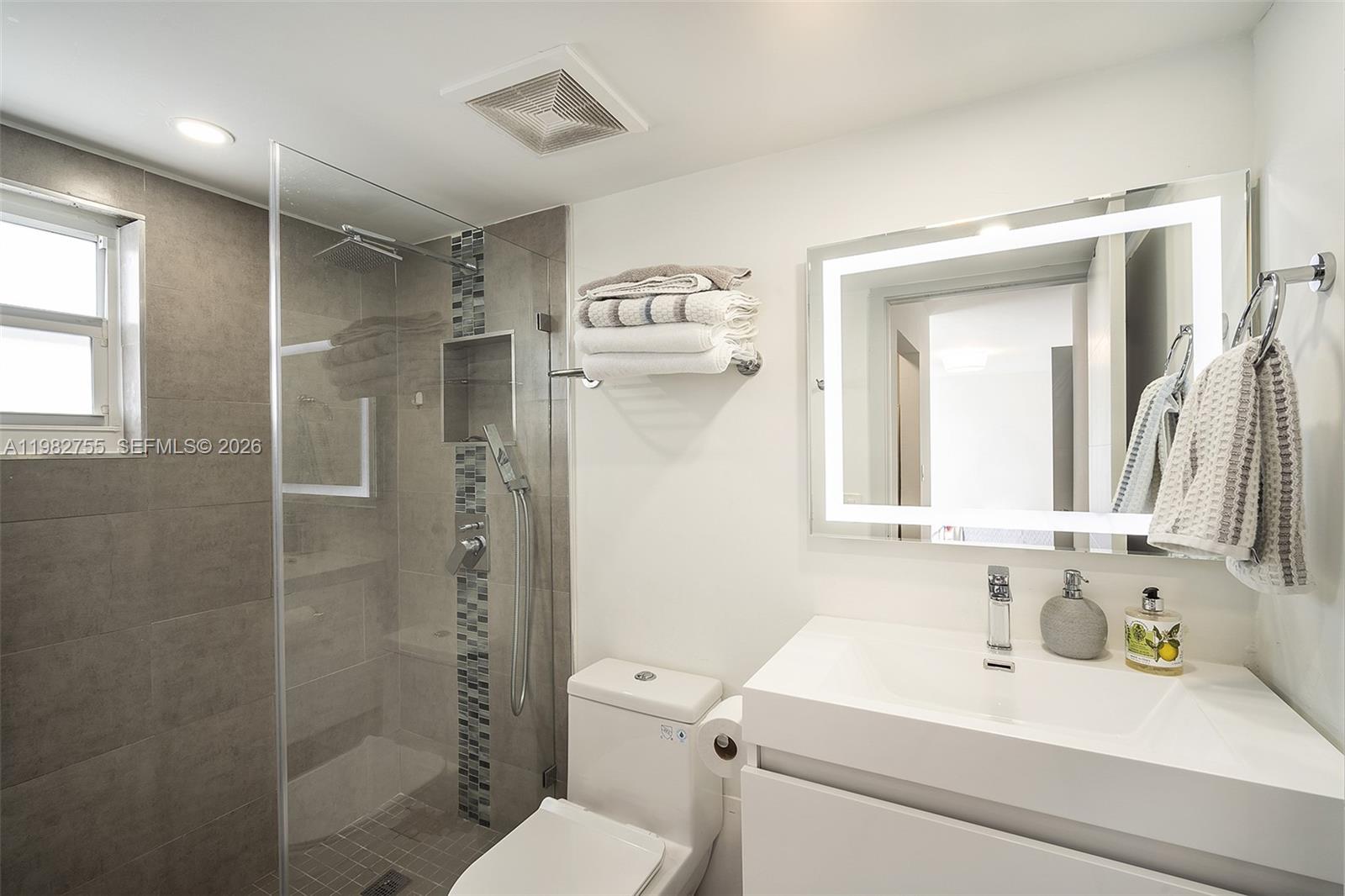 1035 West Ave 201 Property Photo 17