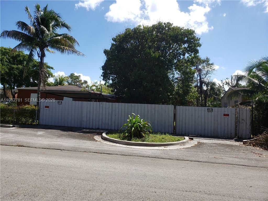 11970 Nw 10th Ave Property Photo 7