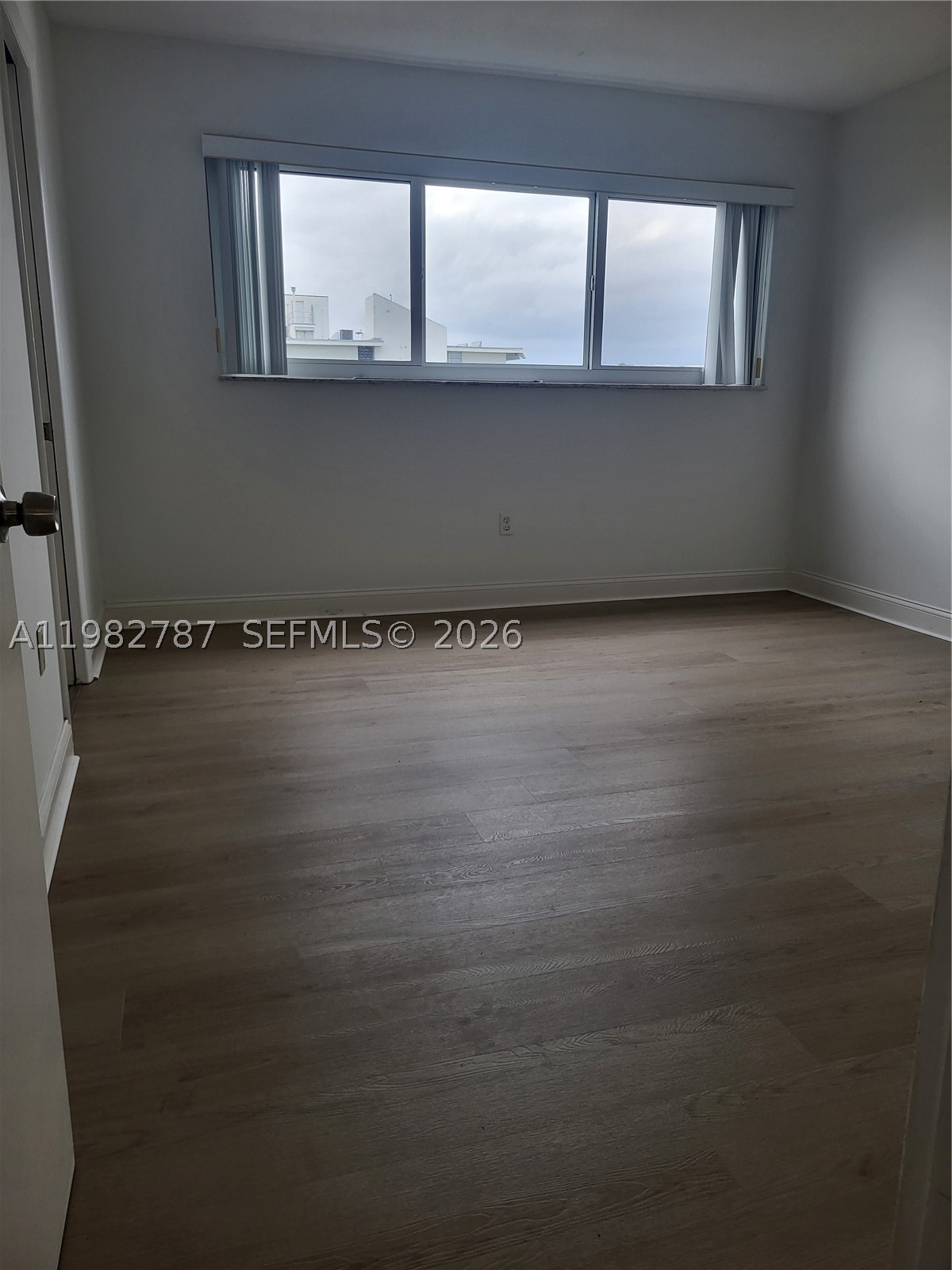 1020 94th St 503 Property Photo 11