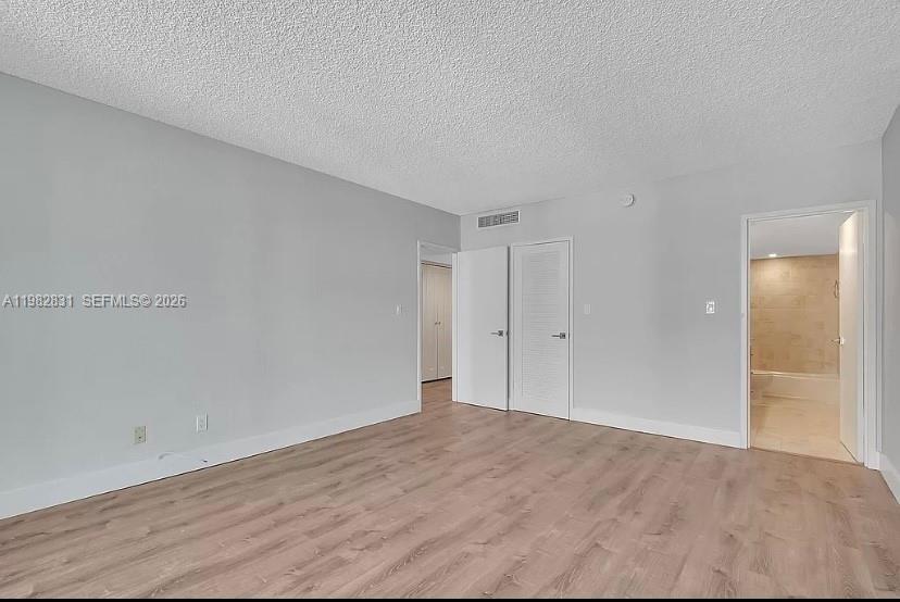 5401 Collins Ave 411 Property Photo 10