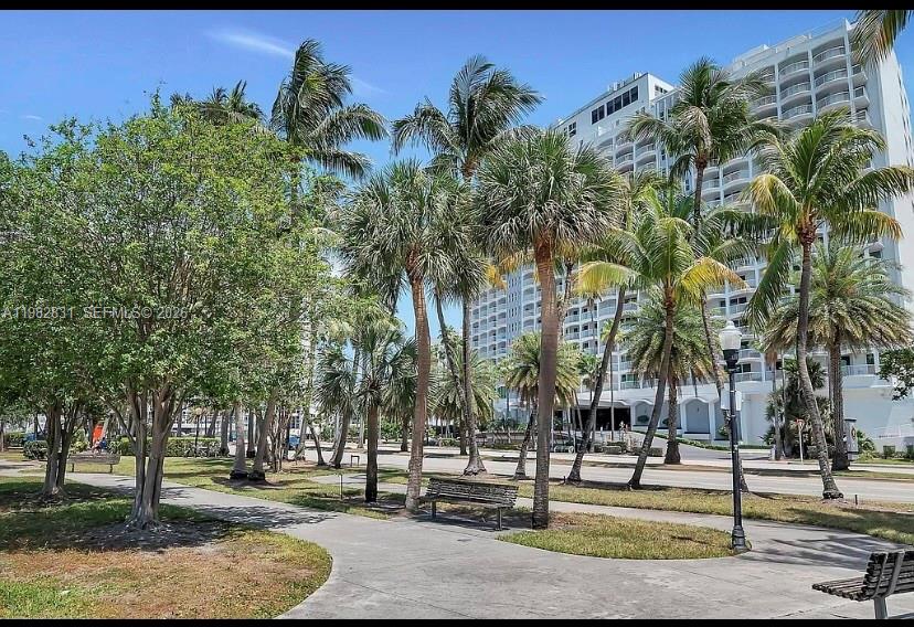 5401 Collins Ave 411 Property Photo 17