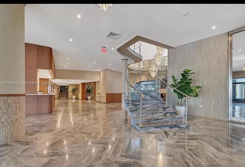 5401 Collins Ave 411 Property Photo 23