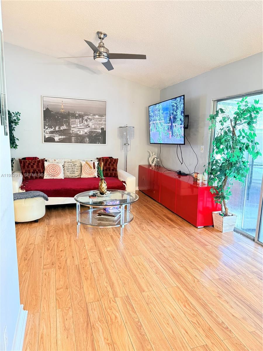 9963 Baywater Dr Property Photo 8