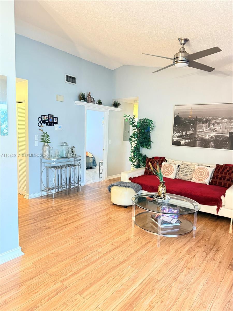 9963 Baywater Dr Property Photo 10