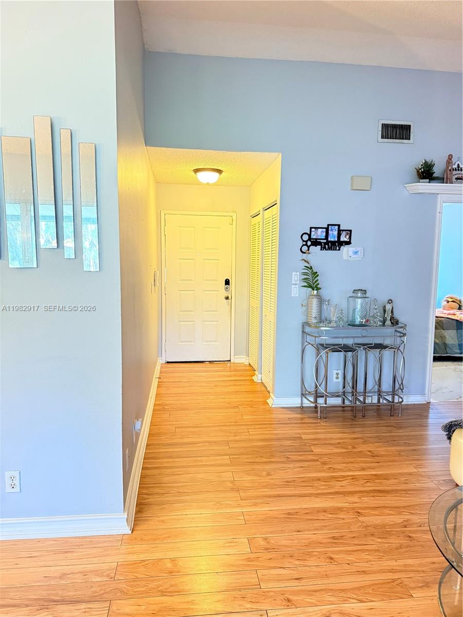 9963 Baywater Dr Property Photo 11
