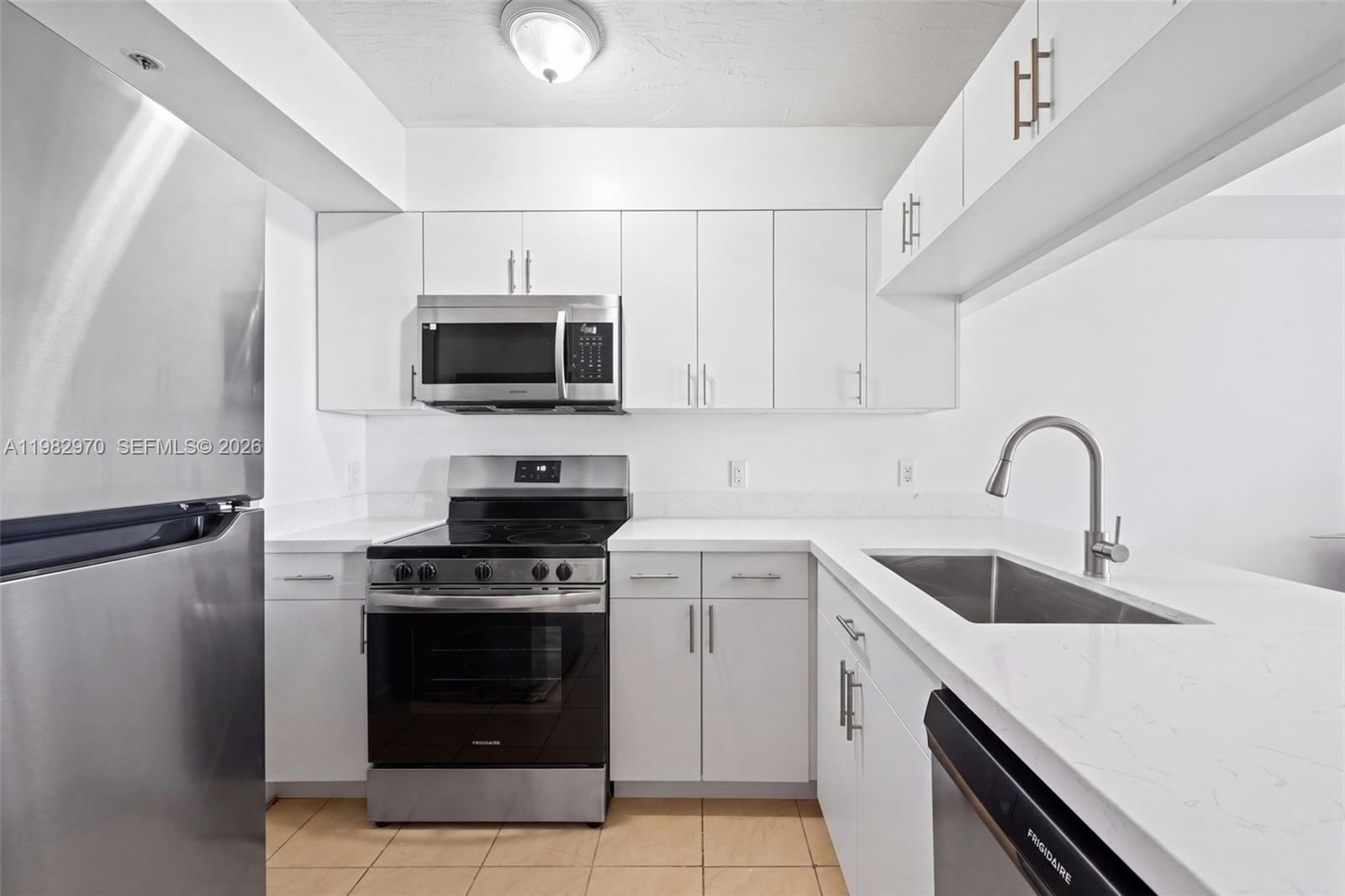 102 SW 6th Ave 605 Property Photo 1