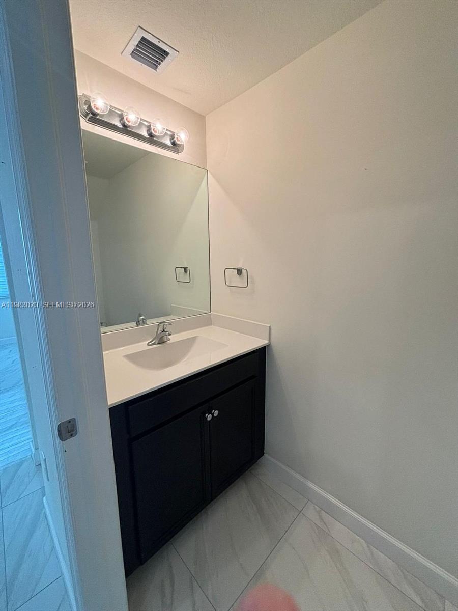 3337 W 105th Ter Property Photo 13