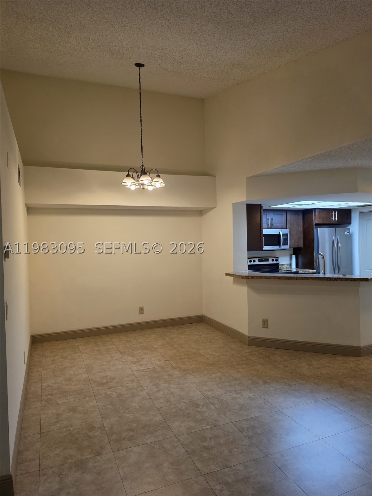 A11983095 Property Photo 12