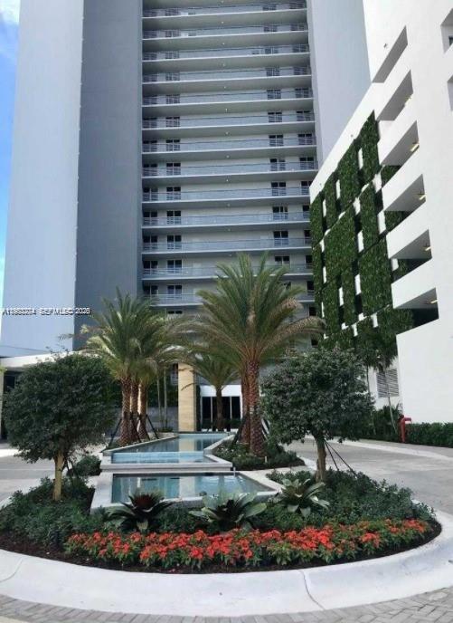 16385 Biscayne Blvd 2702 Property Photo 1