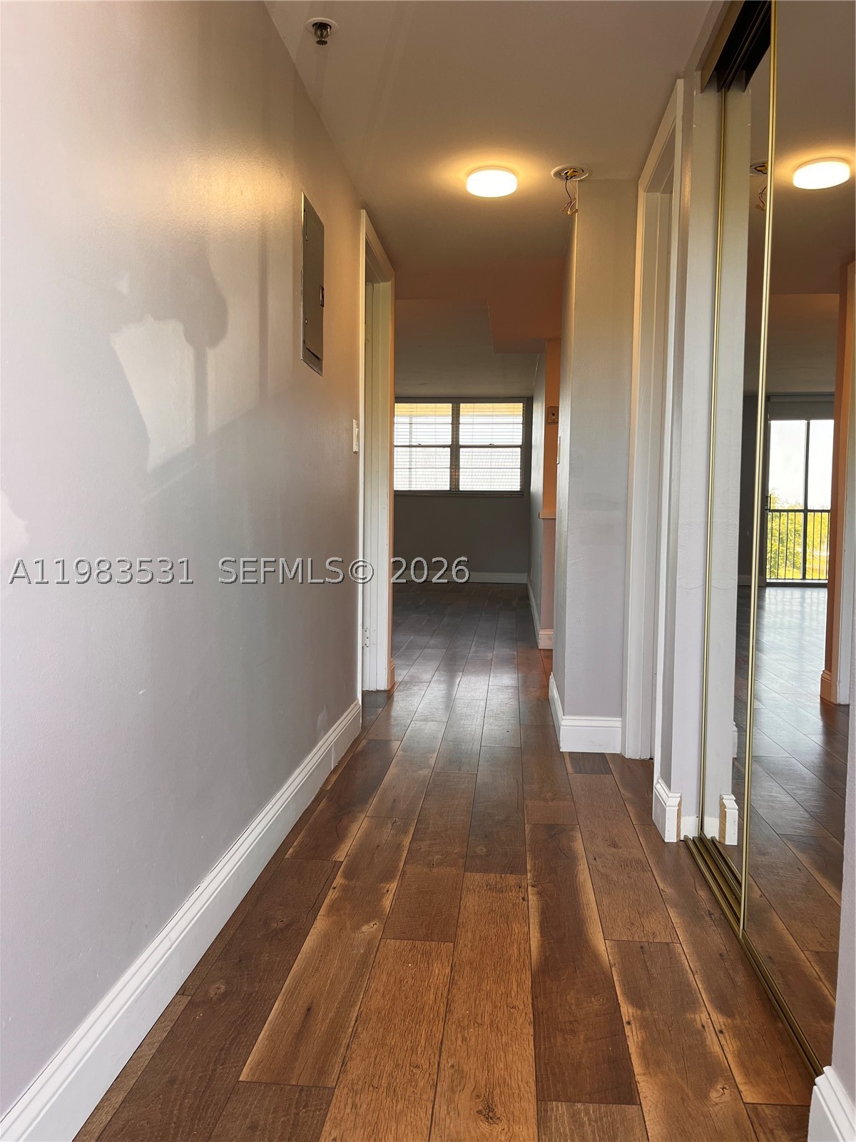 3100 W Rolling Hills Cir 403 Property Photo 6