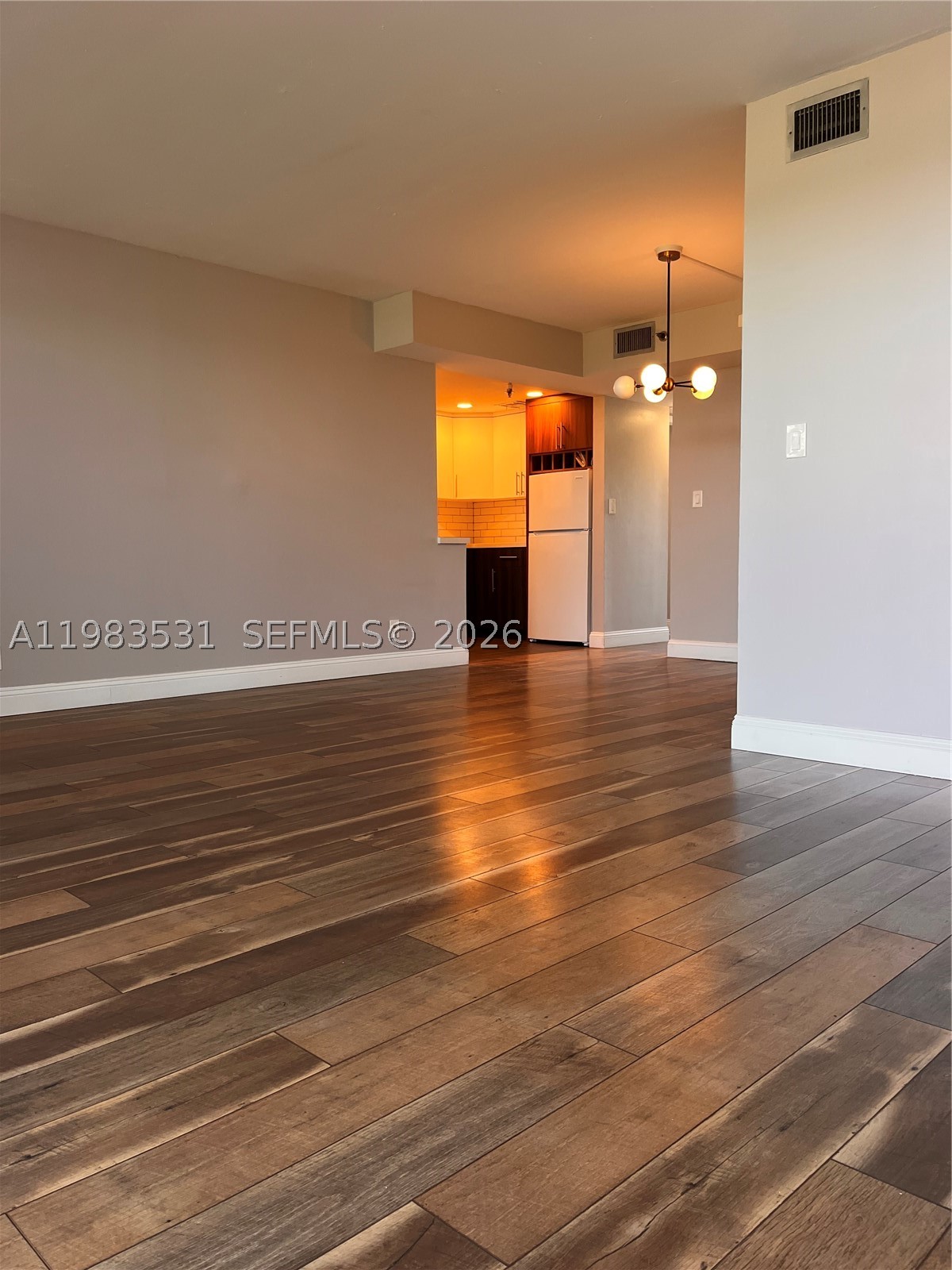 3100 W Rolling Hills Cir 403 Property Photo 12