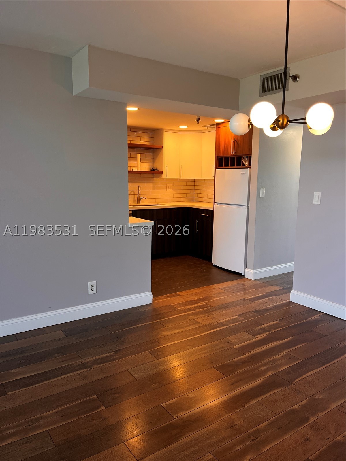3100 W Rolling Hills Cir 403 Property Photo 14