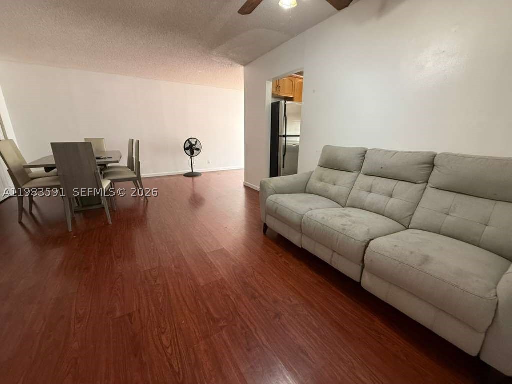 16909 N Bay Rd 211 Property Photo 3