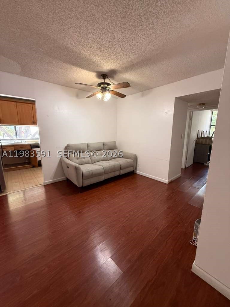 16909 N Bay Rd 211 Property Photo 4