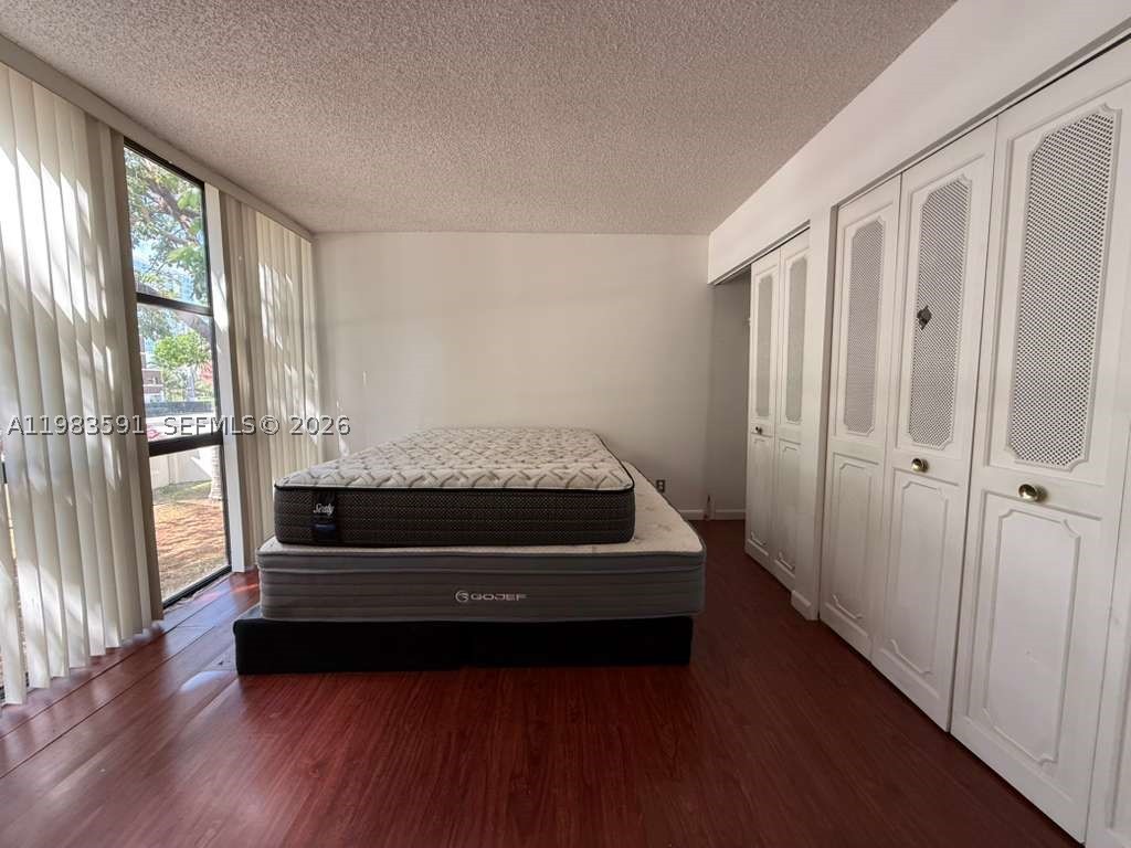16909 N Bay Rd 211 Property Photo 8