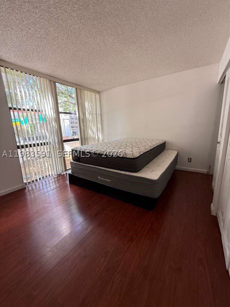 16909 N Bay Rd 211 Property Photo 10