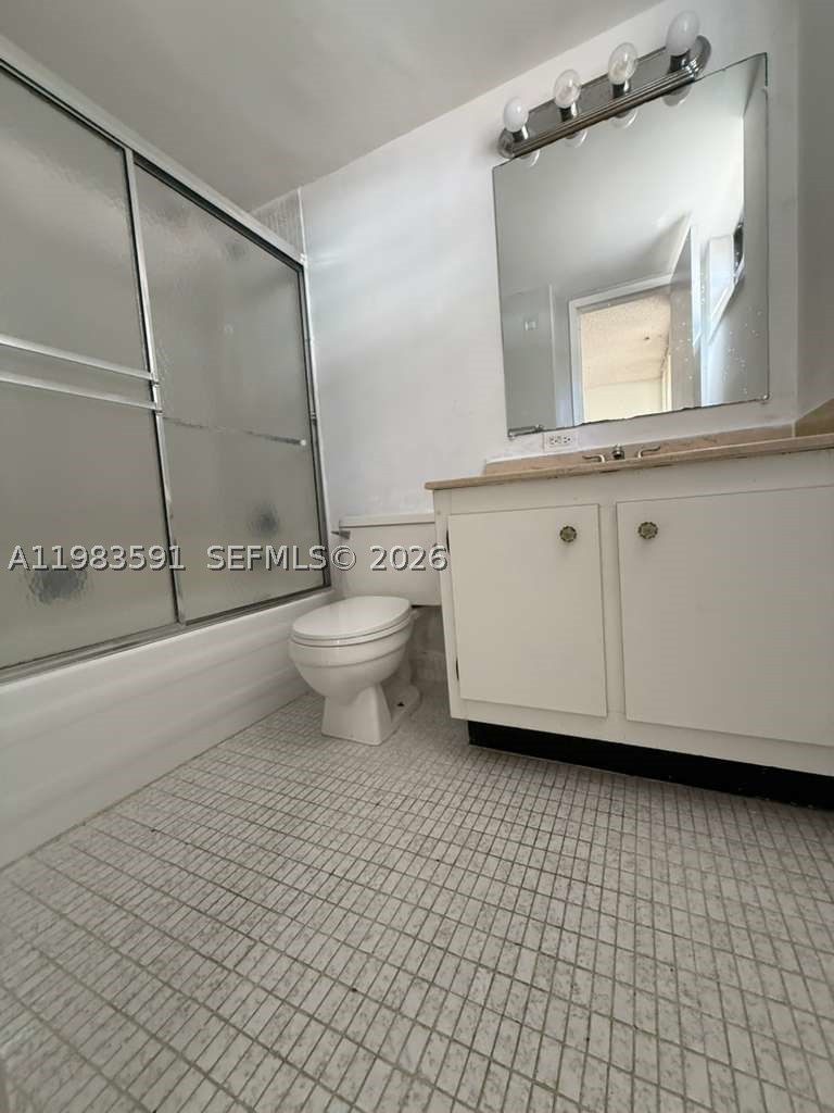 16909 N Bay Rd 211 Property Photo 11