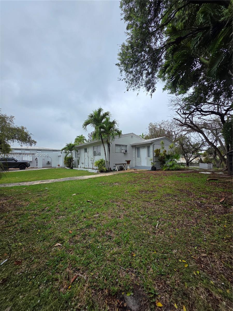 A11983766 Property Photo 2