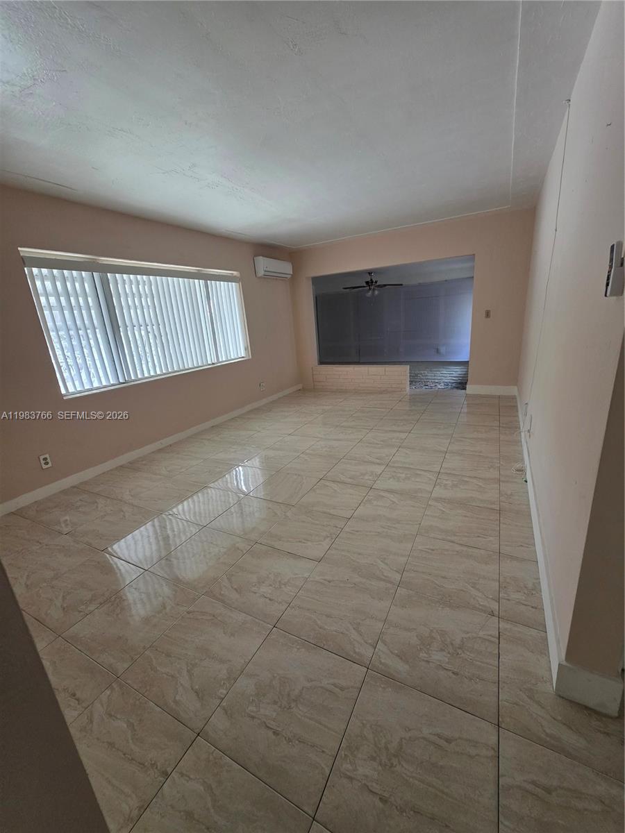 A11983766 Property Photo 6