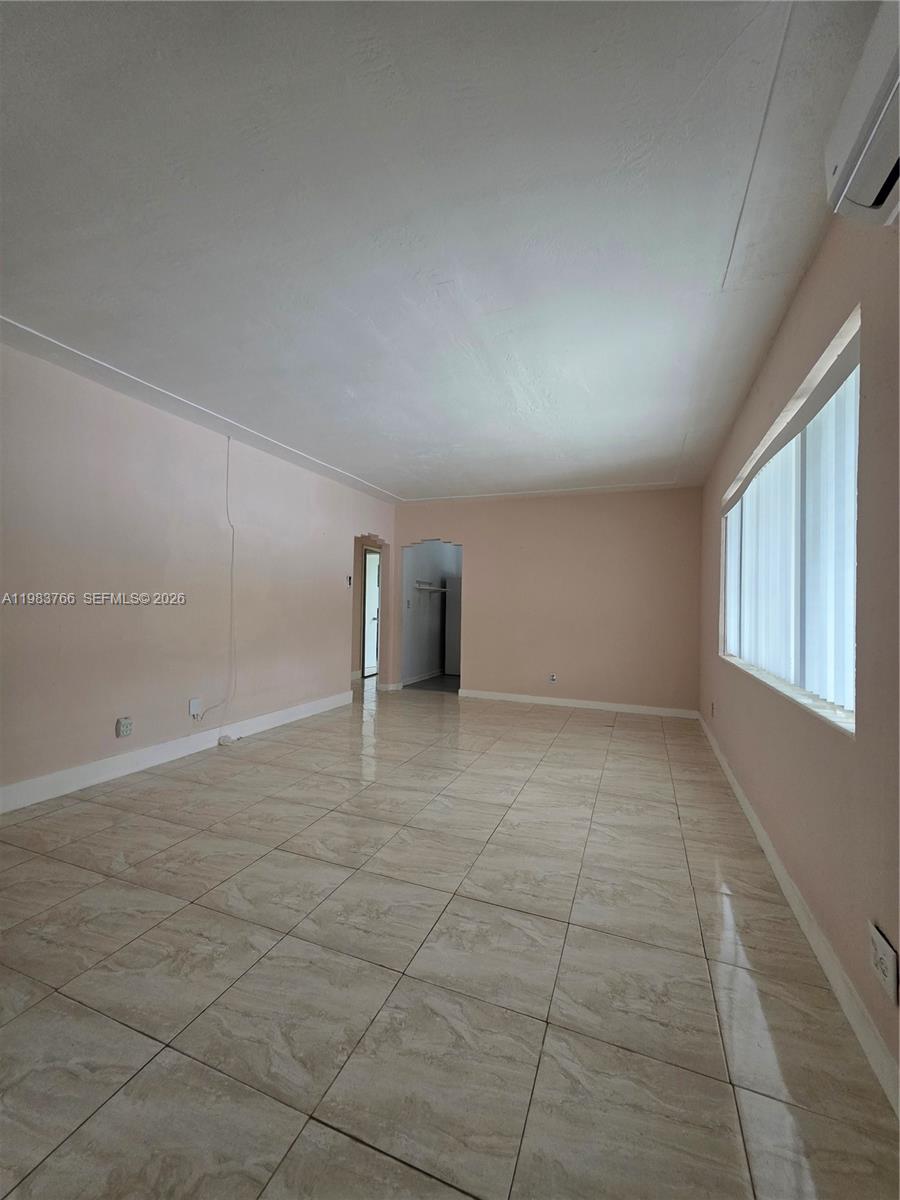 A11983766 Property Photo 7
