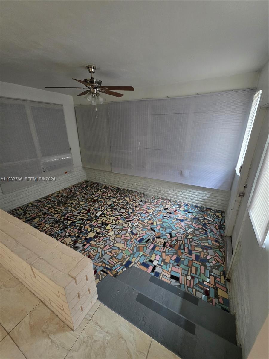 A11983766 Property Photo 8