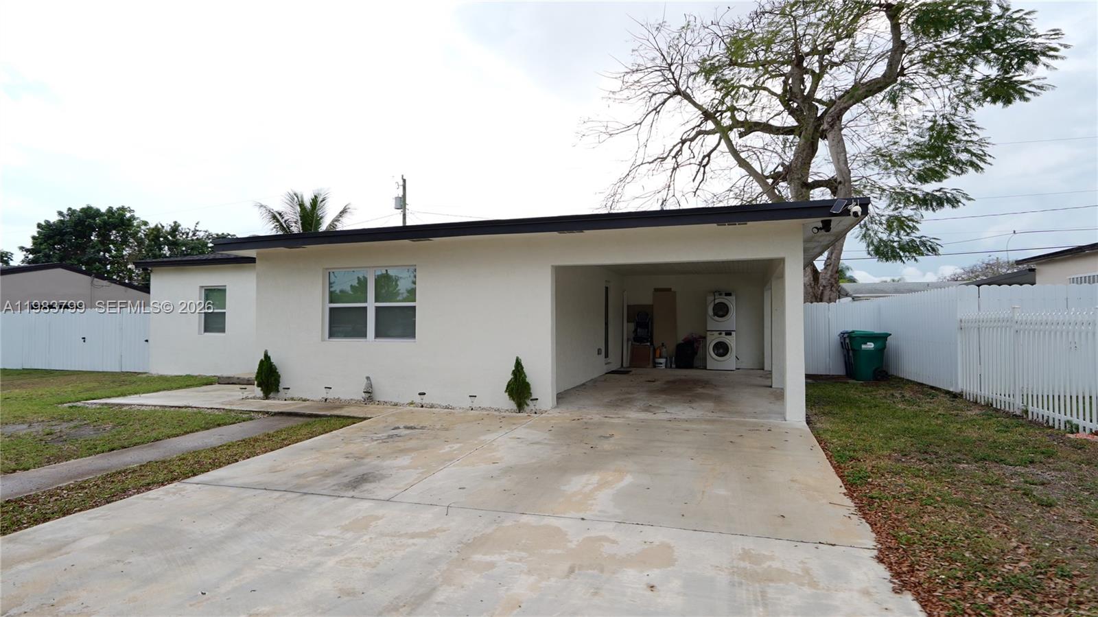 14580 Harrison St Property Photo 4