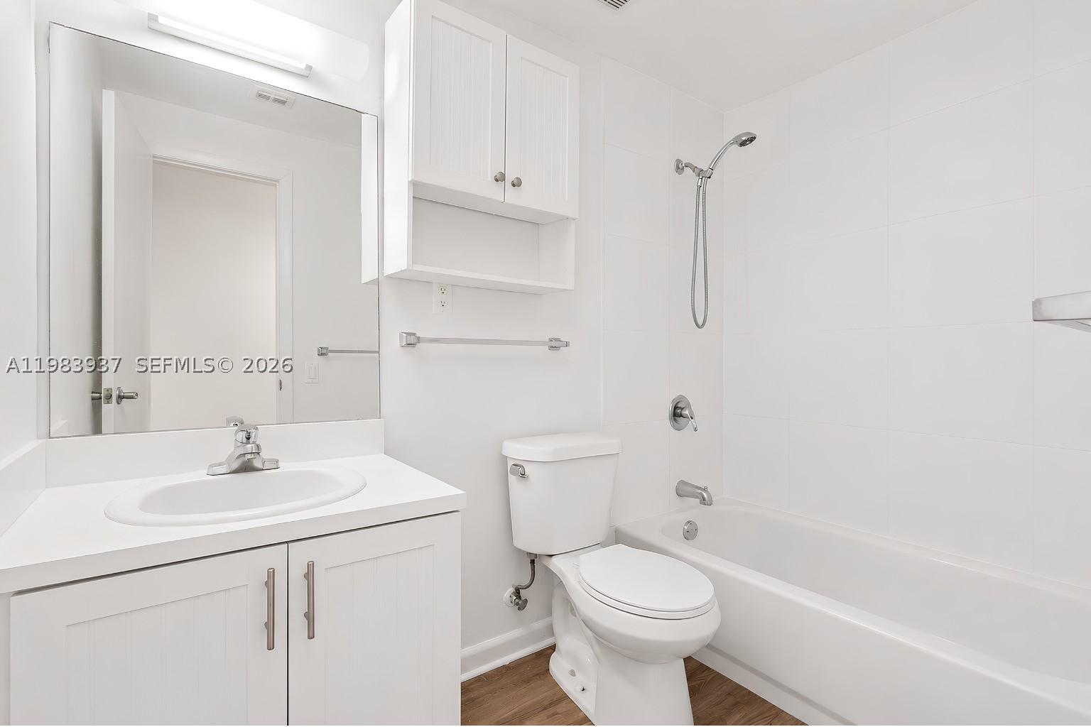 1185 Marseille Drive 202 Property Photo 16