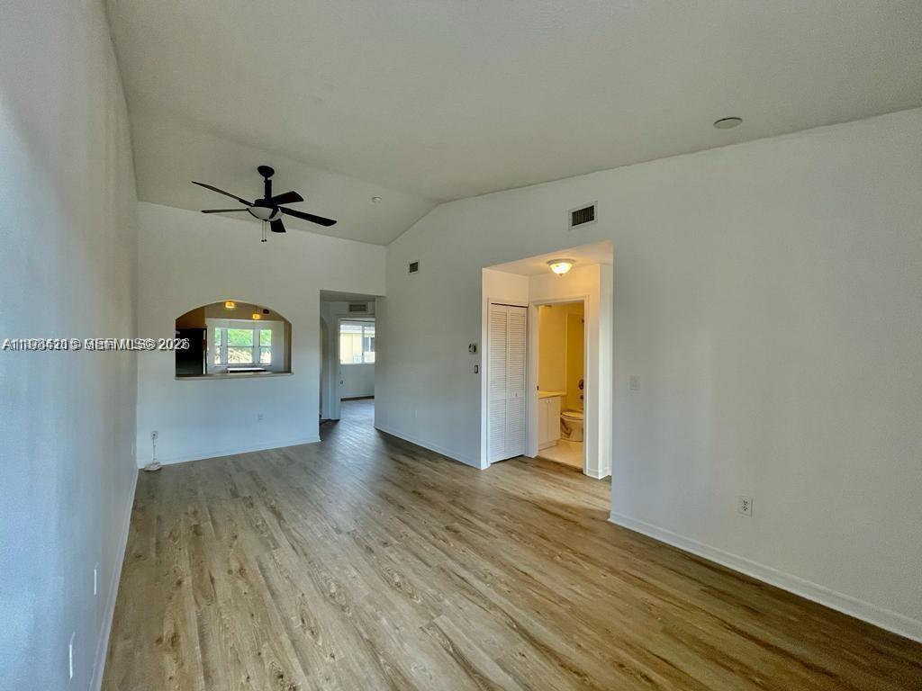 975 Ne 33rd Ter 203 Property Photo 5