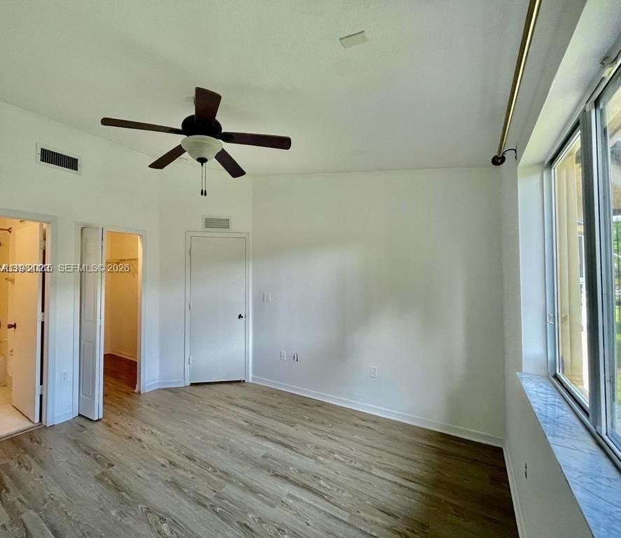 975 Ne 33rd Ter 203 Property Photo 14