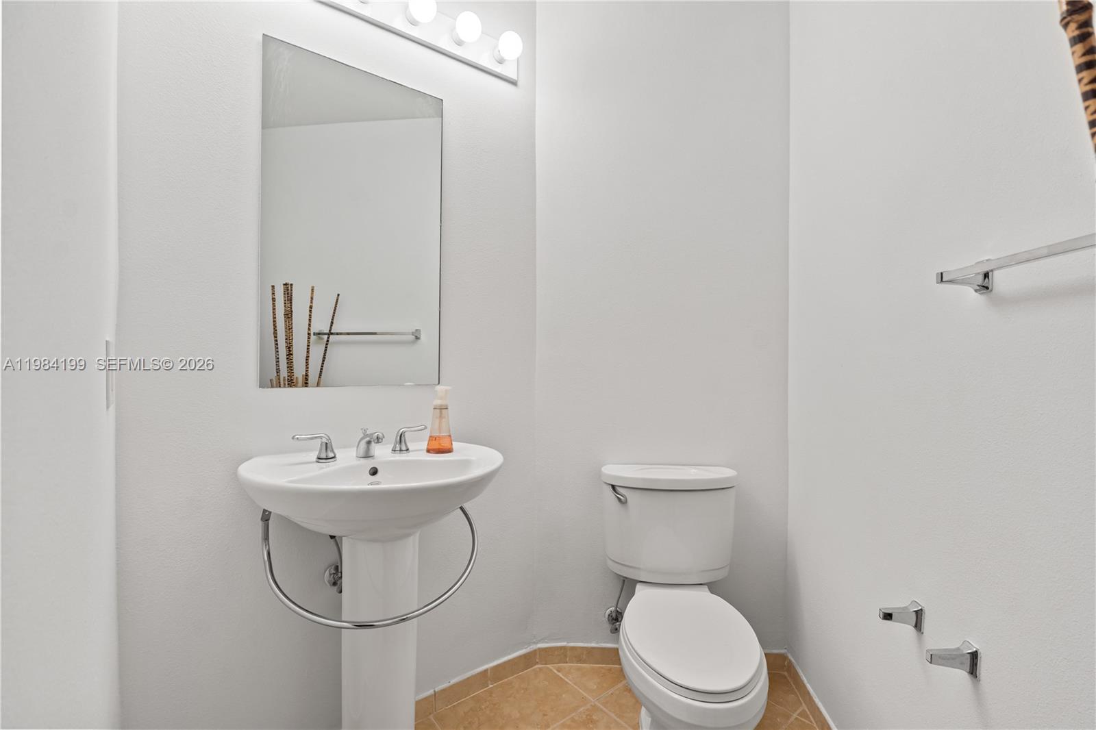 3001 Ne 185th St 716 Property Photo 14